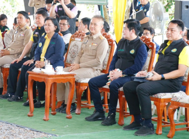 ลงพื้นที่ตรวจเยี่ยมและติดตามการดำเนินงานของศูนย์เรียนรู้การปลูกส้มโอทับทิมสยามบ้านแสงวิมานตำบลคลองน้อย อำเภอปากพนัง จังหวัดนครศรีธรรมราช โดยนายชวกิจจ์ สุวรรณคีรี รองผู้ว่าราชการจังหวัดนครศรีธรรมราช กล่าวต้อนรับพร้อมนายวิศิษฐ์ ศรีสุวรรณ์ อธิบดีกรมส่งเสริม ... พารามิเตอร์รูปภาพ 48
